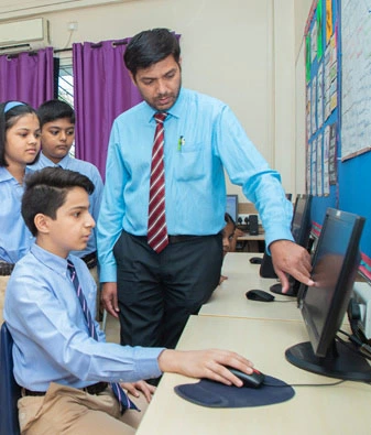 students engaging in remedial learning at podar education school